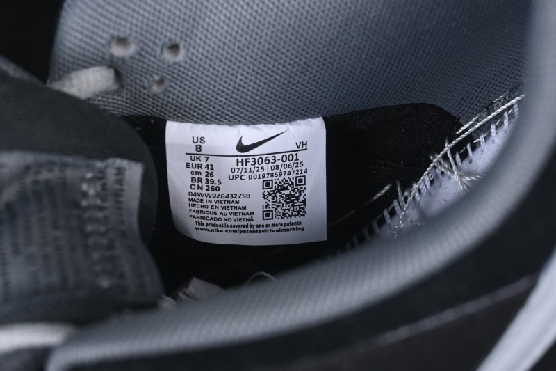 Nike SB Dunk Low Skateboarding Shoes - HF3063-001