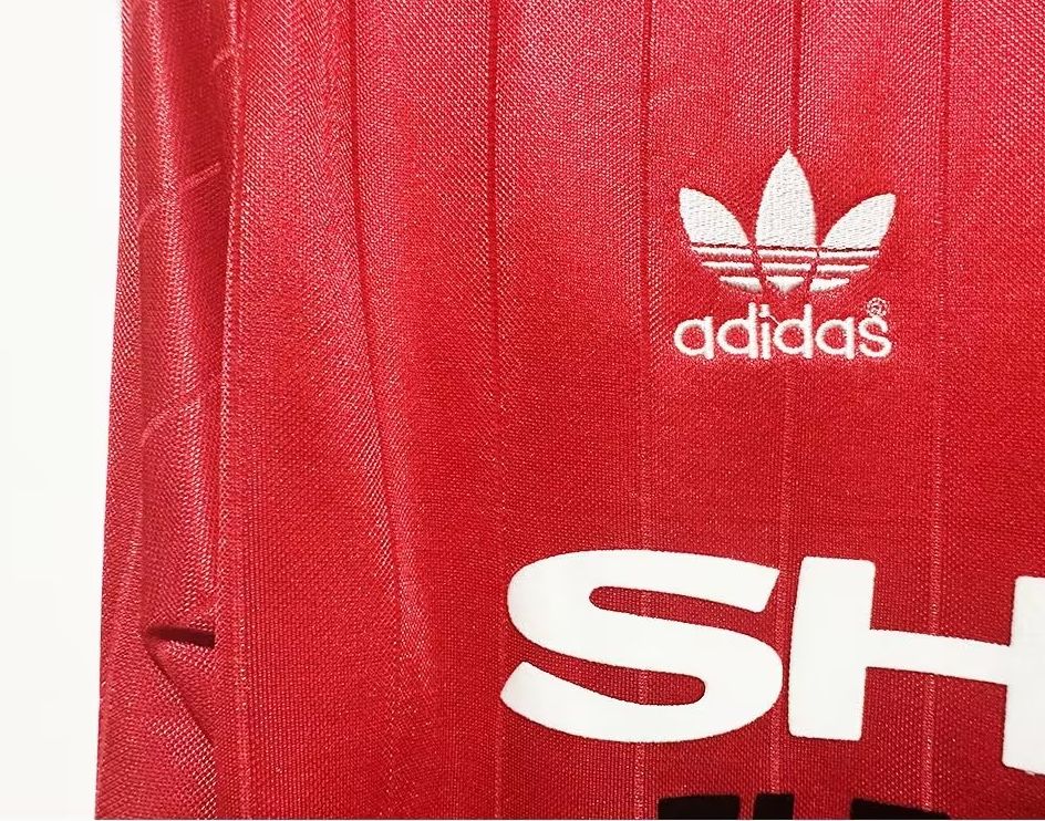 Retro 82/83 Manchester United Home Long Sleeve Jersey